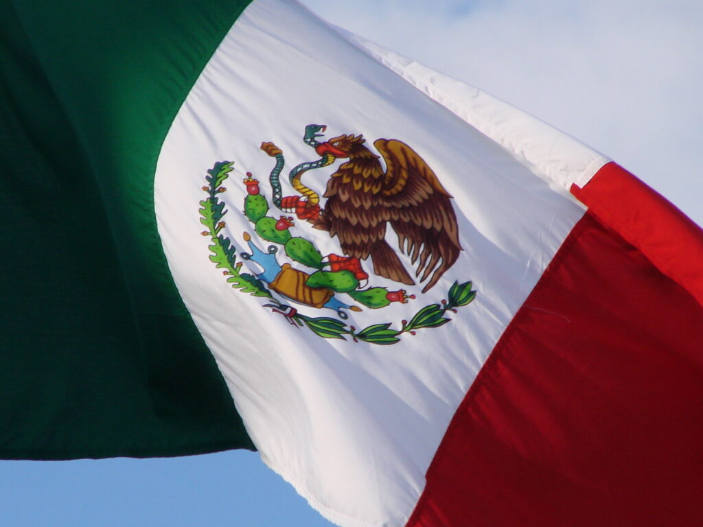 mexican-flag-2-closeup-1444842-1